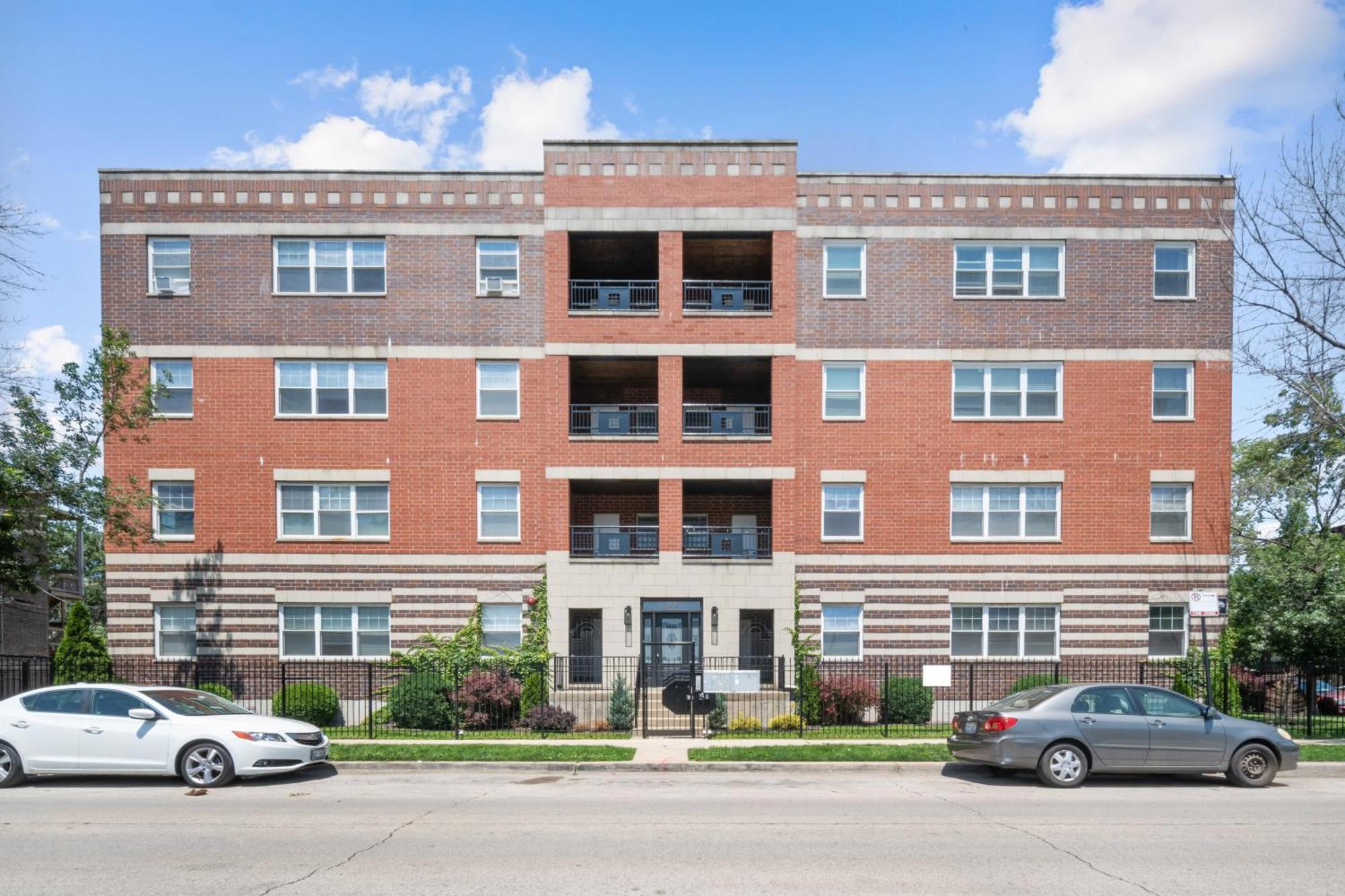 Kenwood Apartments, Downtown Hyde Park Чикаго Екстер'єр фото